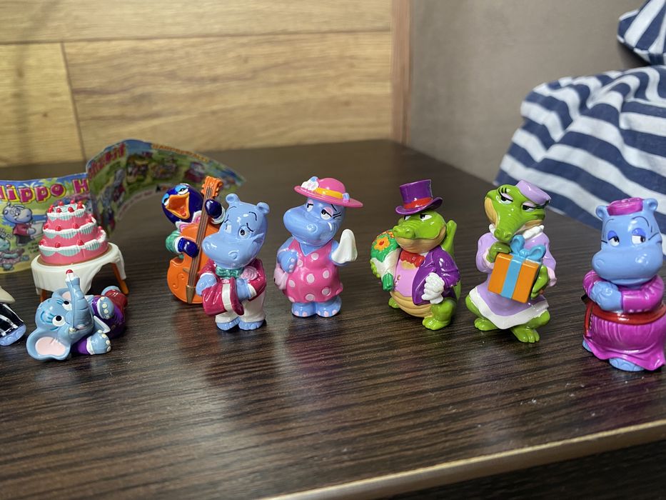 Весілля бегемотиків кіндер іграшки свадьба бегемотиков