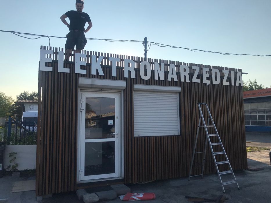 Kontener warsztatowy 6,2 m z klimatyzacją i alarmem, wyposażony