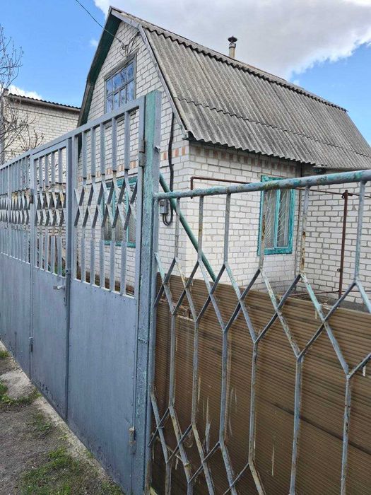 Продам ДАЧУ в РОМАНКАХ в кооп. ЛОКОМОТИВ. 6000