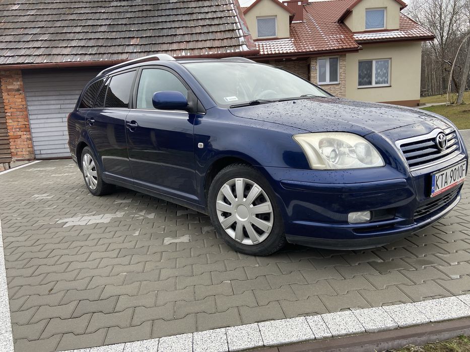 Toyota Avensis Kombi 1.8 Benzyna (129 KM) | Prywatnie