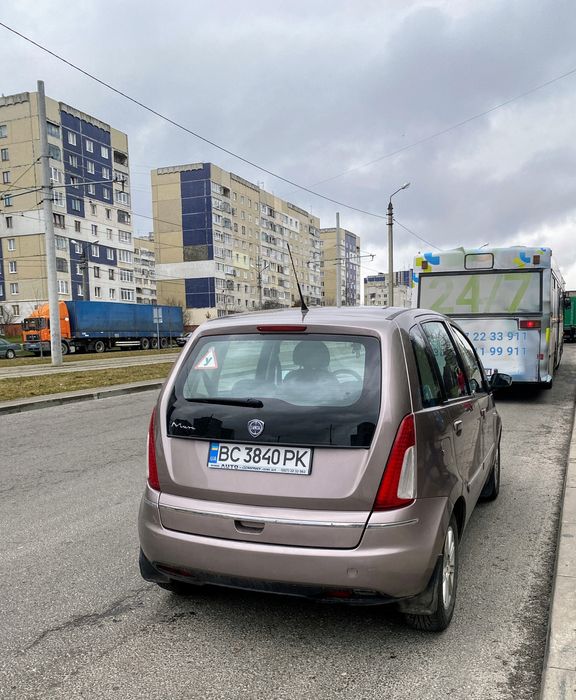 Машина Lancia Musa Автомат/робот