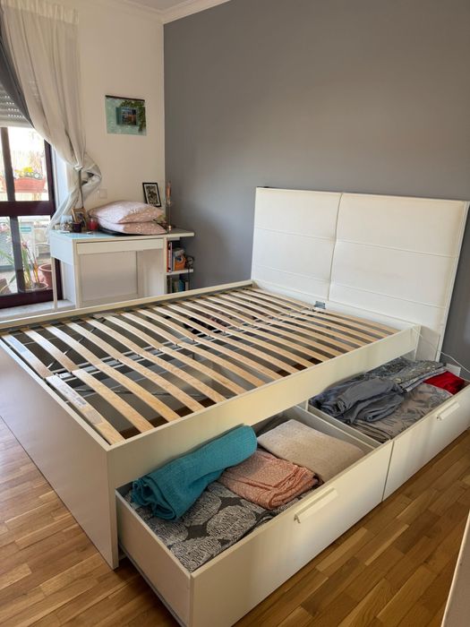 Cama Ikea e colchao como novos