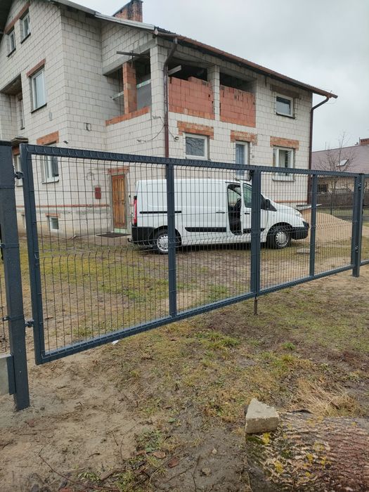 Montaż Ogrodzeń