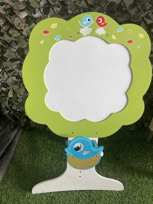 Quadro de criança para desenhos e pinturas