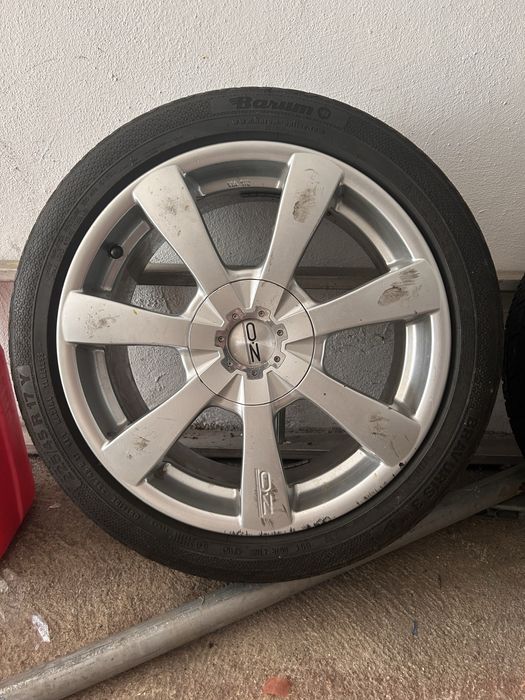Jantes OZ Racing Titan 17” + pneus 225/45 R17