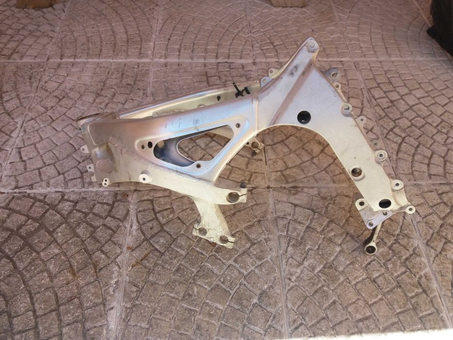 yamaha yzf r6 ano 2000 quadro boa condicao