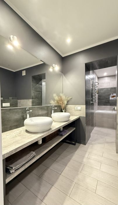 ТОПова квартира! Супер локаці! Келецька 99Б! 2 спальні+ вітальня!