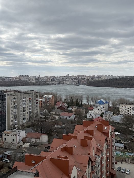 Продаж 2-х кім квартири з терасою