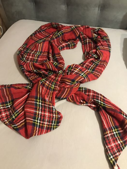 Большой красивый шарф. Красный. В клетку