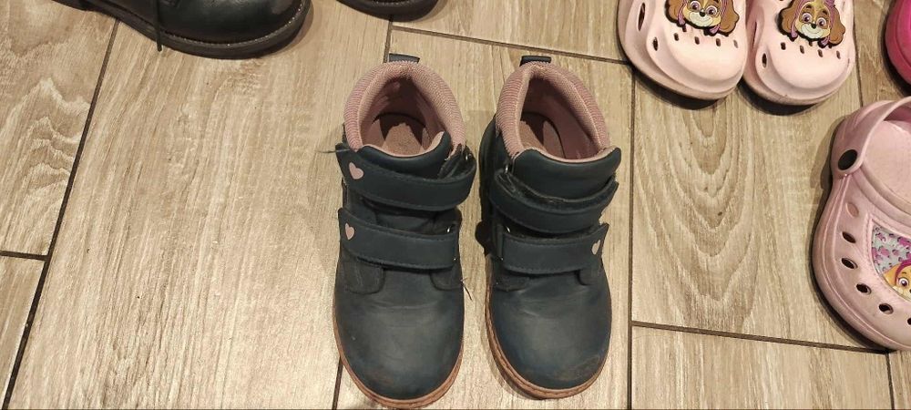 Sprzedam buty dla dziewczynki 28-30