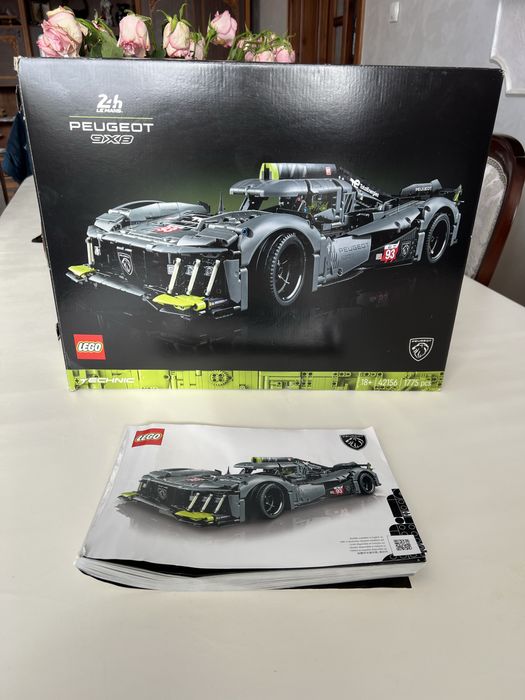 Lego Technic PEUGEOT 9x8 (42156)