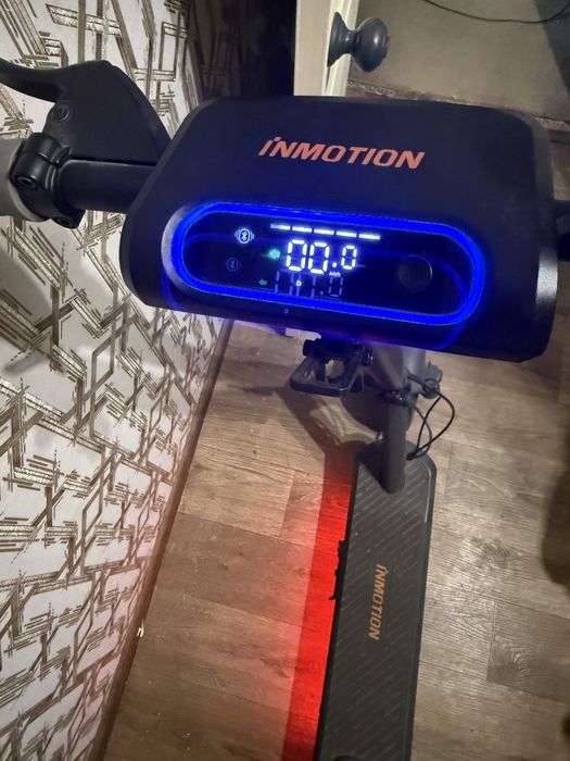 Продам електросамокат Inmotion L9, стан нового, практично не використовувався.