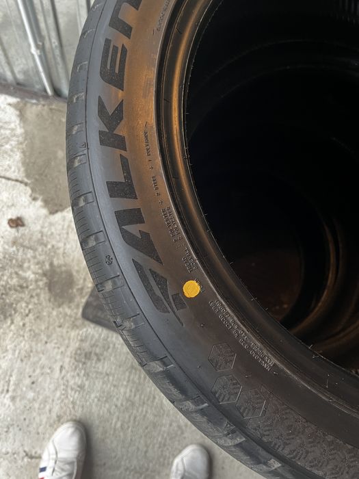 Opony zimowe Falken 255/45 R20