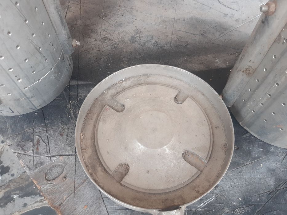 Соковыжымалка из нержавеющей стали.