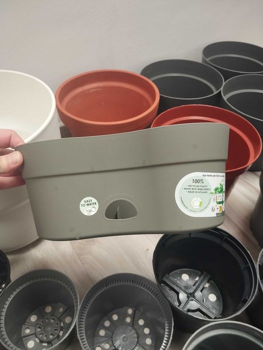 Cena za wszystko. Donice do sadzenia.