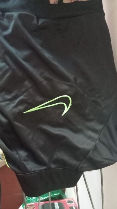 casaco da nike verde