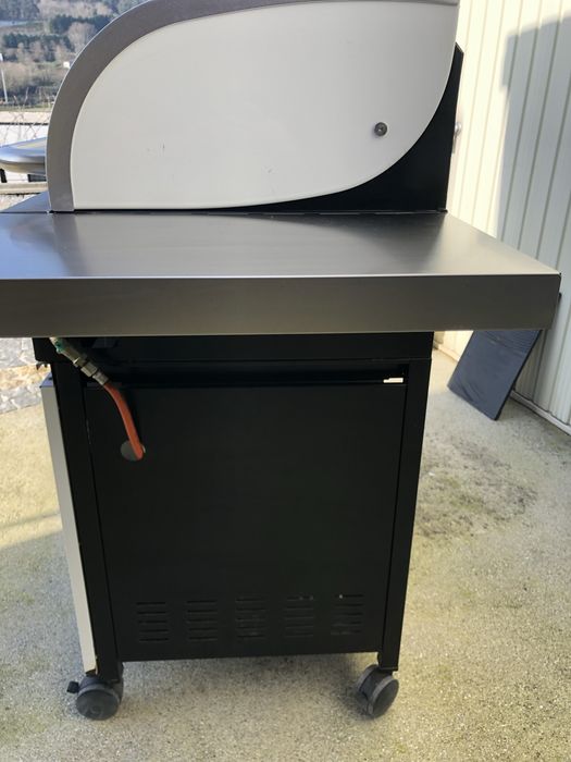 Grelhador Barberque a Gás (NÃO É DE BICOS) FireKing Linea III c/ 3 queimadores COMPLETAMENTE NOVO