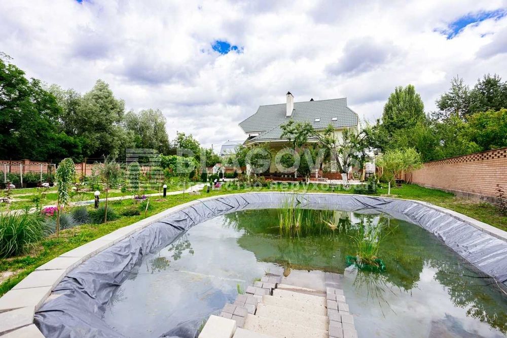 село Любимовка - дом 212 м кв  на 15 сотоках