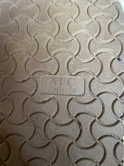 Продам зимові черевички уги на платформі Ugg