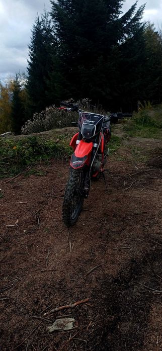 Продаєця Bse s 2