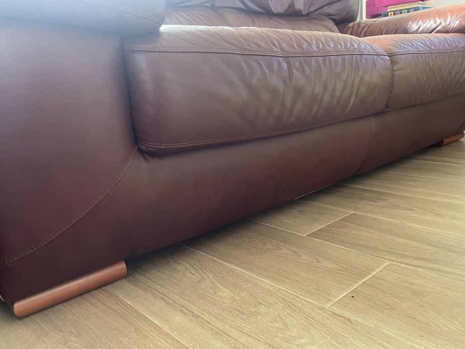 Sofá de pele, usado