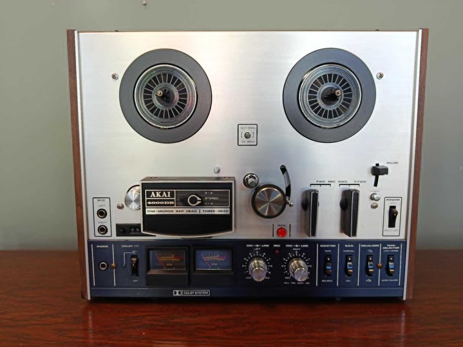 Magnetofon Szpulowy AKAI 4000 DB