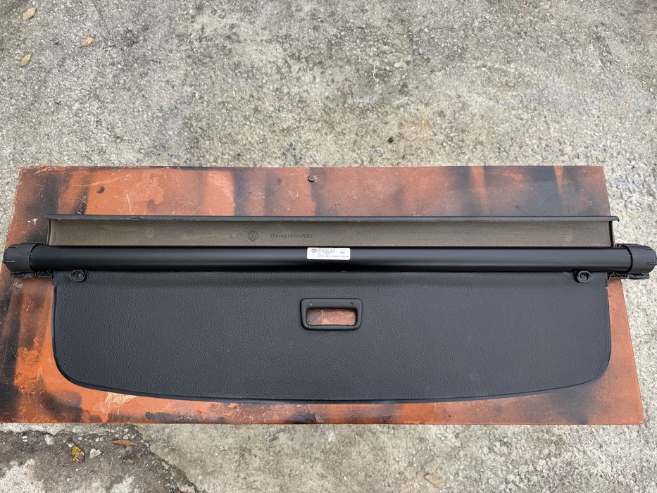Шторка, полка багажника  Volkswagen Golf 5