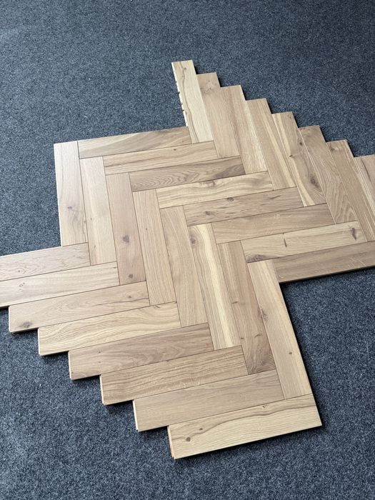 Podłoga drewniana Jodełka Dąb RUSTIC 15x80x400mm, olej UV x2 BRESLAU