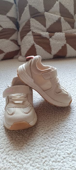 Весняно-осінні кросівки для дівчинки