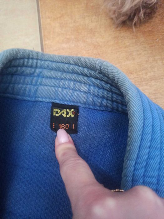 Mam do sprzedania dwa zestawy kompletów judo plus bluza