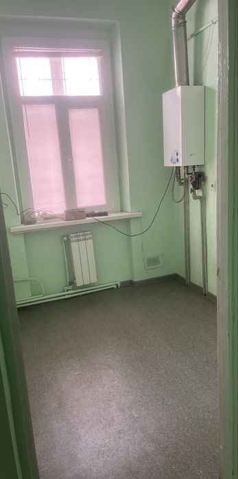 Оренда комерційного приміщення в центрі Чернівців, 76 м²