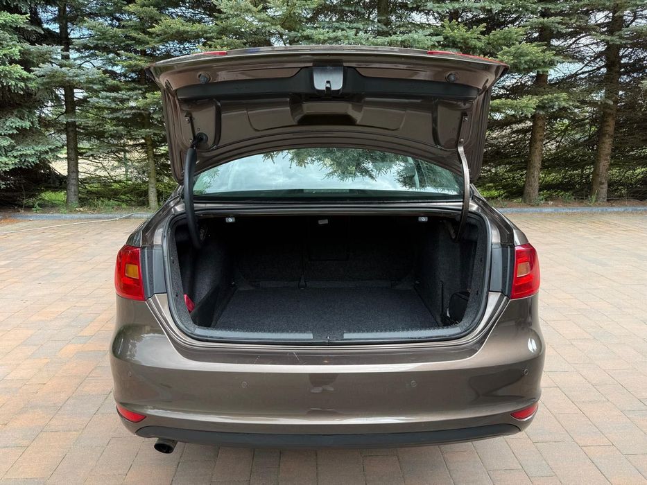 Sprzedam VW Jetta 2011r. 1.2 TSI Salon Polska