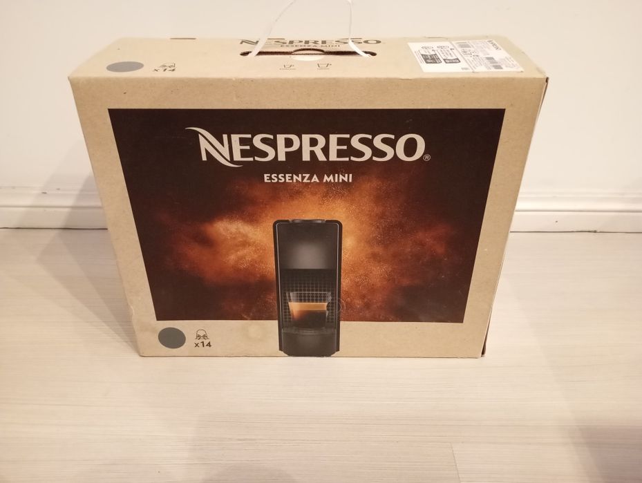 Máquina de café Nespresso Essenza mini