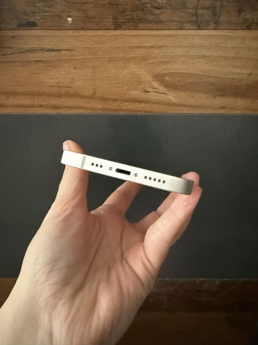 iPhone 13 128 Gb Neverlock + AirPods Pro 2