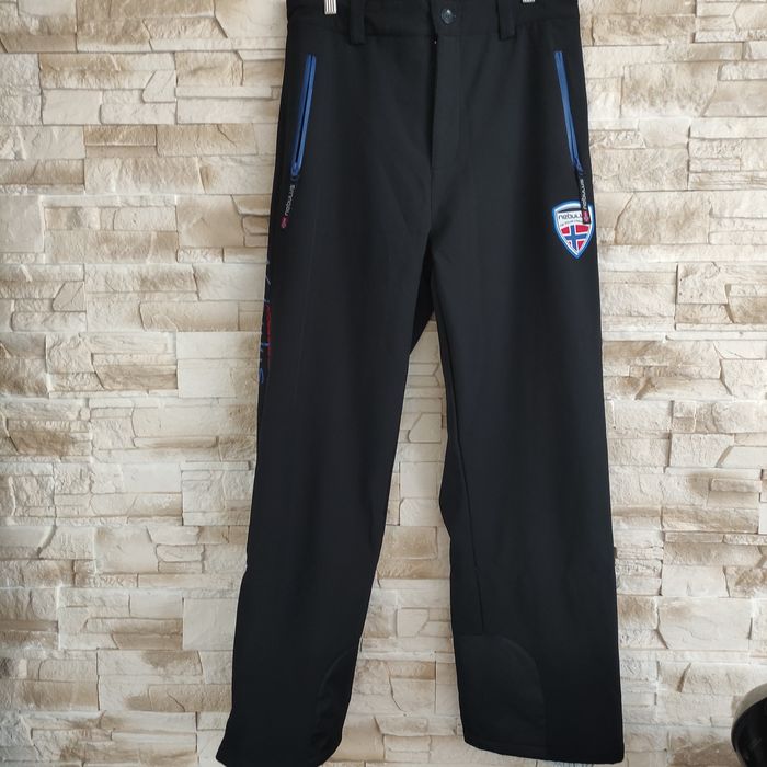 Spodnie narciarskie.