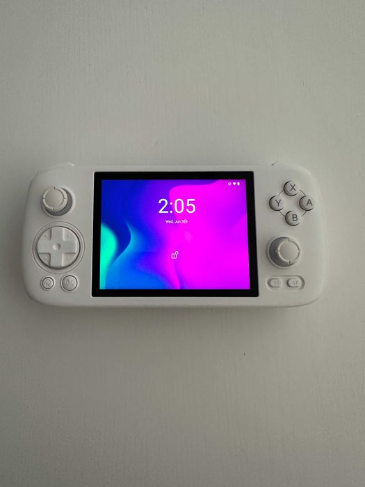 Anbernic RG406H Branca (128GB) – Emula até PS2 / GameCube