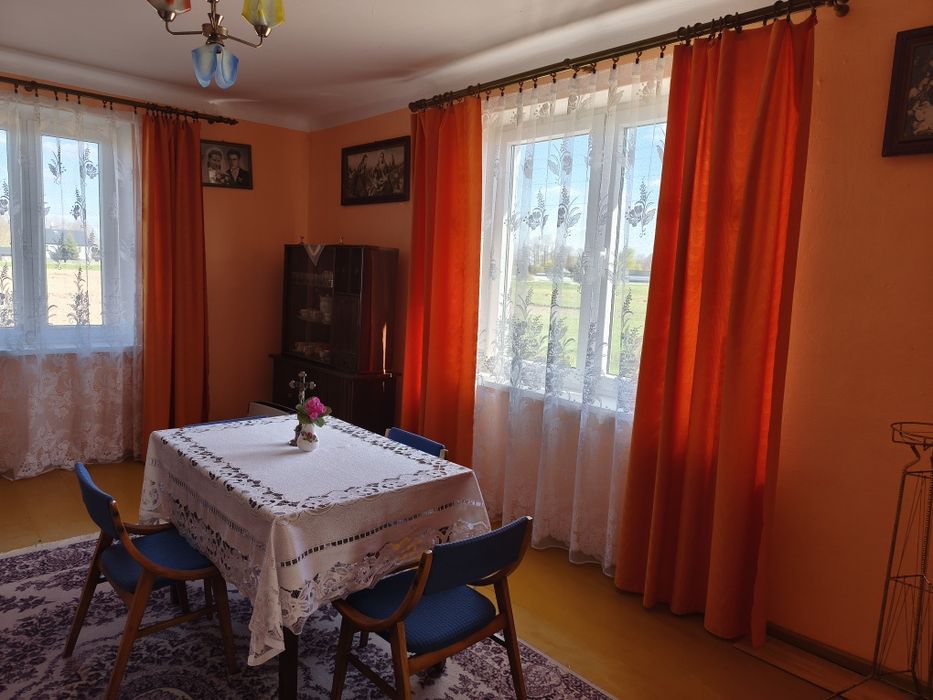 Siedlisko z domem i budynkami gospodarczymi
