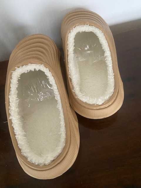 kapcie unises  nowe (nr 40/41)