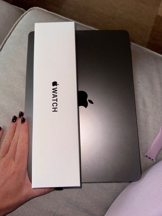 Apple Watch SE GPS + caixa + 2 pulseiras extra