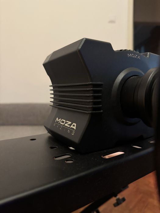 Moza R5 + Pro Gt omega wheelstand