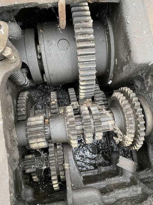 Задній міст коробка Т40