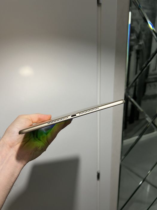 iPad Air 2 9.7 128gb Gold Wifi планшет з гарантією дитині для ігор