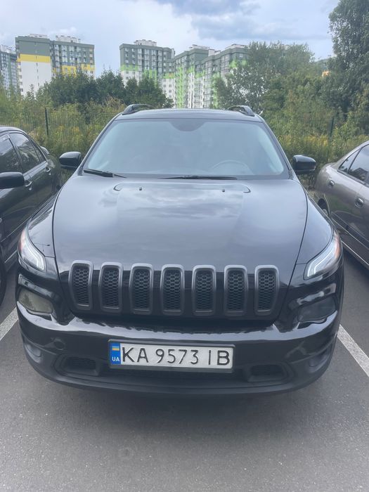 Продам джип черокі