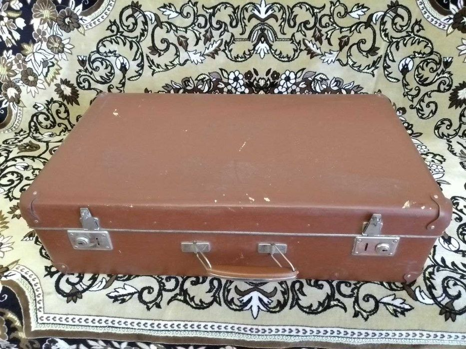 Валізи в асортименті