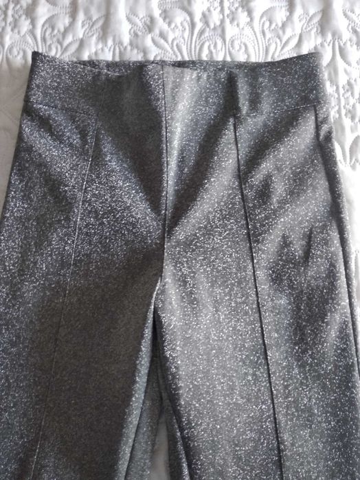 Calças cinza, muito elegantes /H&M Tamanho M/Novas(com portes)