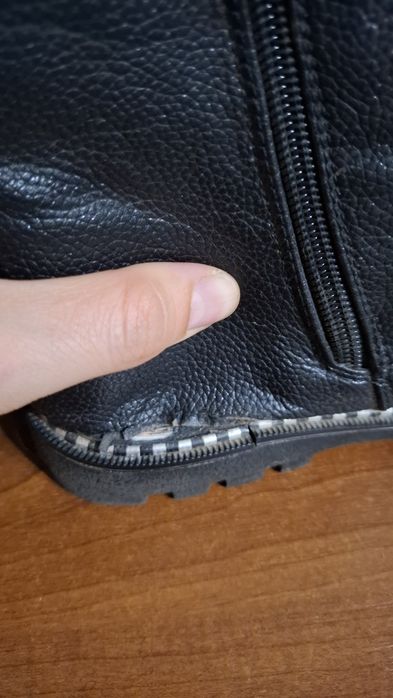 Чоботи туфлі осінні  35 рр дівчинці