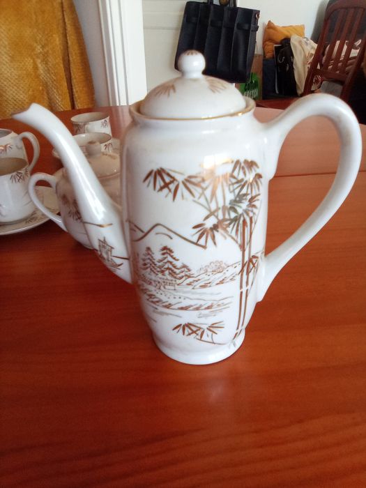Vendo serviço de café de porcelana