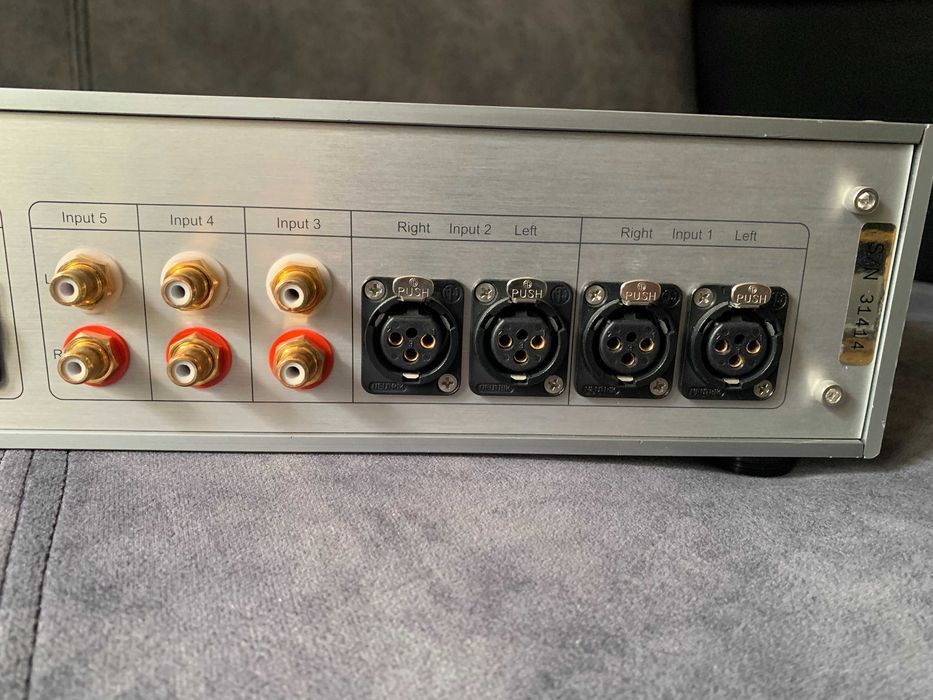 Попередній підсилювач Pass Labs XP-10