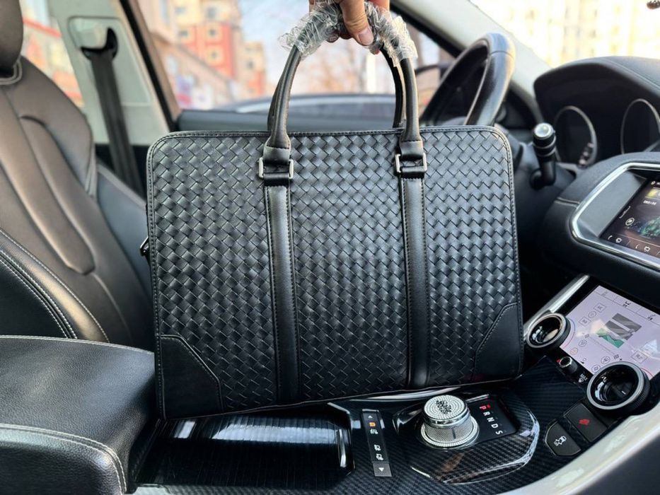 Мужская кожаная сумка для документов bottega veneta сумка для ноутбука