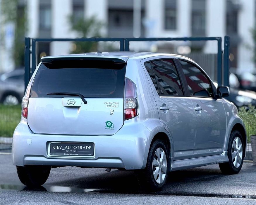 Продаж Daihatsu Sirion
